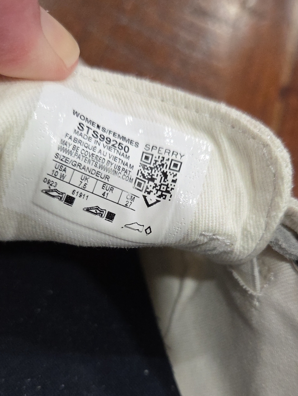 Sperry Sneakers Size 10 - Picture 6 of 7